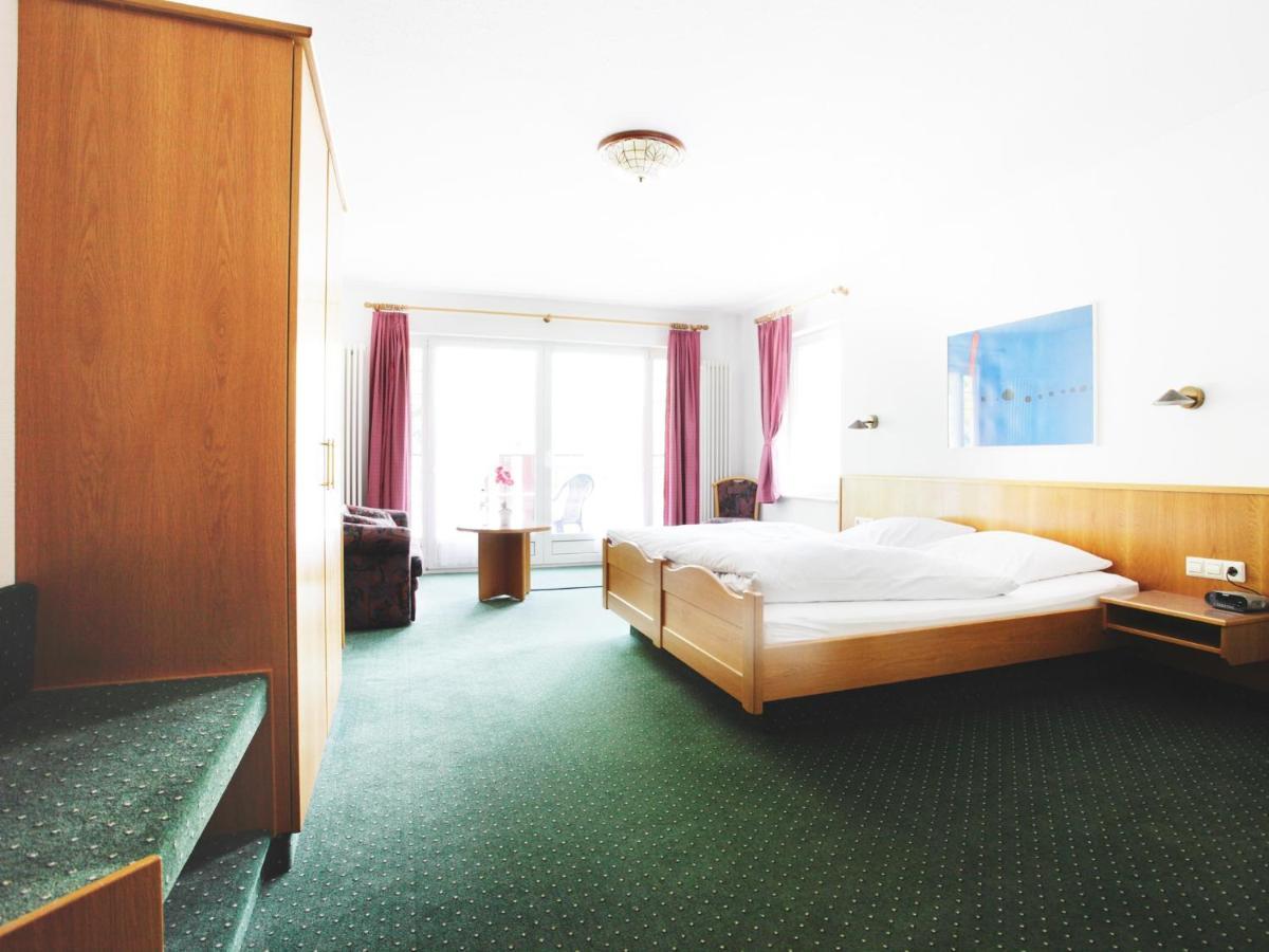 Hotel-Gasthof Neumuehle Kreenheinstetten Oda fotoğraf